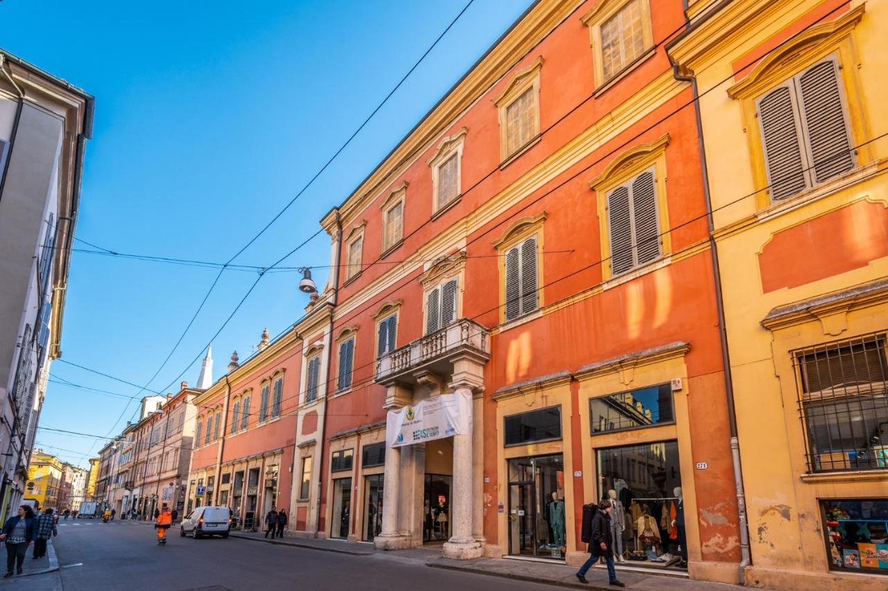 Emilia Suite Palace Modena Luaran gambar